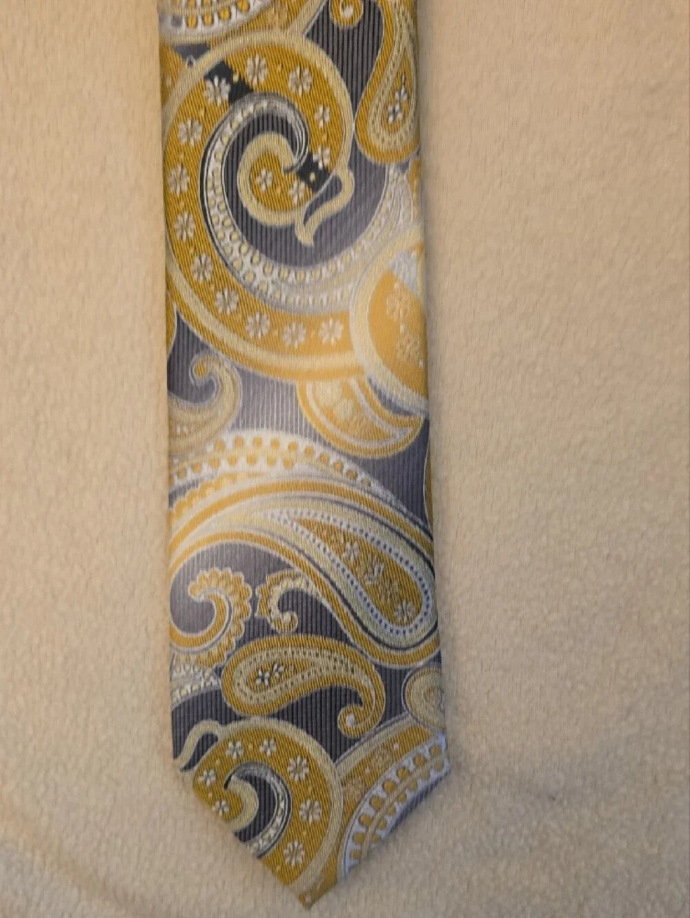 Van Heusen Yellow and Gray Paisley Tie